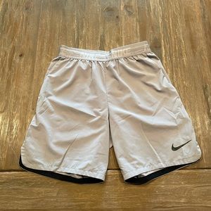 Nike Flex 8” shorts